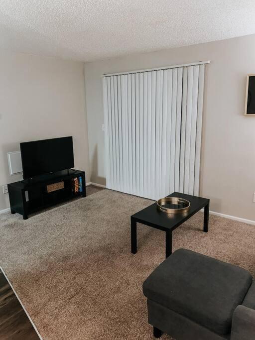 Cozy 1bedroom Apt Near Downtown *